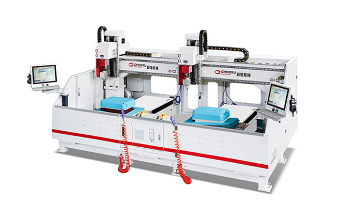 Application of CNC plastic cutting machine in bag punching process